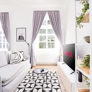  Apartment Days - Bright - Old Town