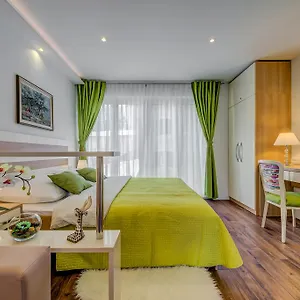Room&studio Just Enjoy , Split Croatia